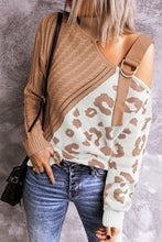 Load image into Gallery viewer, Leopard  Block Turtleneck Sweater
