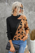 Load image into Gallery viewer, Leopard  Block Turtleneck Sweater
