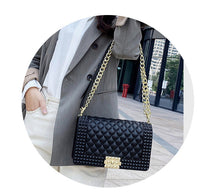 Load image into Gallery viewer, Latest Flap Top Chain Strap Quilted Medium Crossbody Bag
