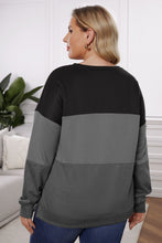 Load image into Gallery viewer, Plus Size Color Block Sweatshirt
